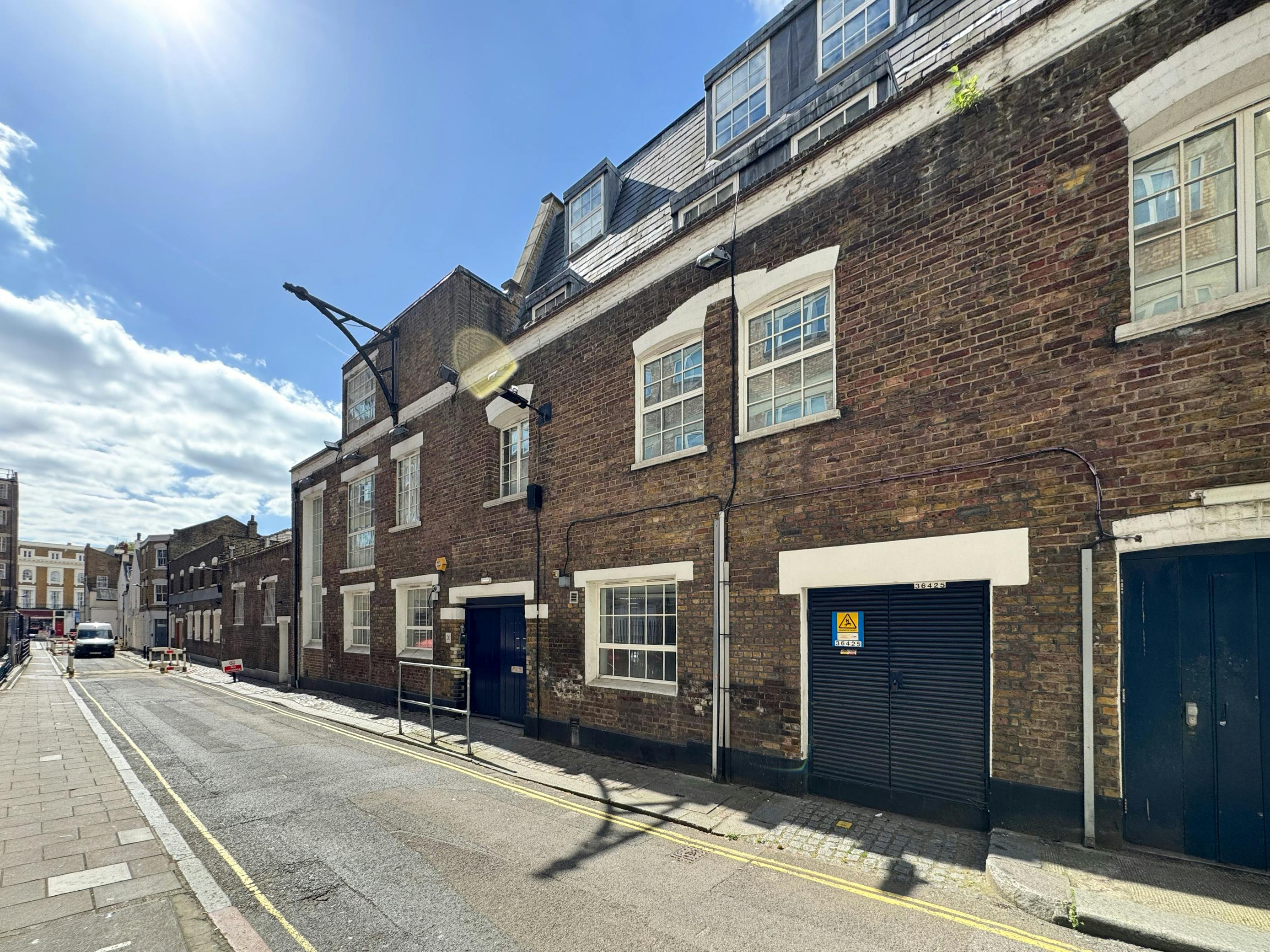 20 Conduit Place