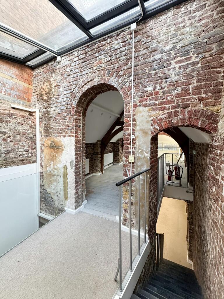 146B Kings Cross Road