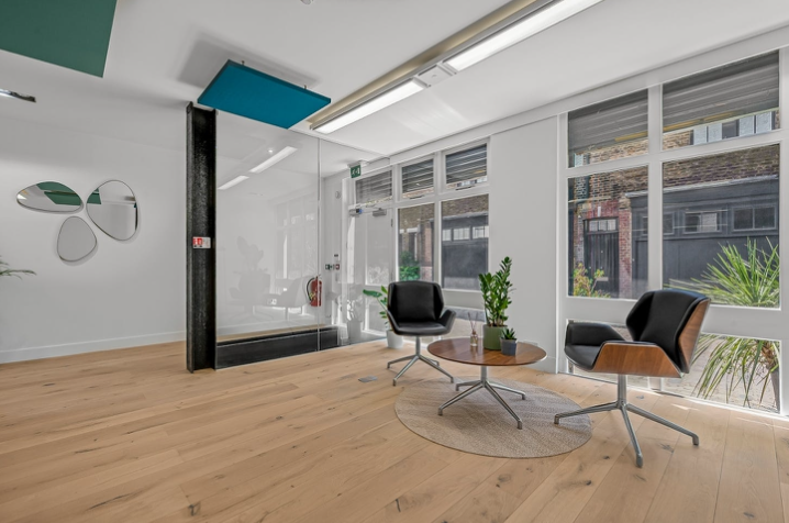 6 Brownlow Mews