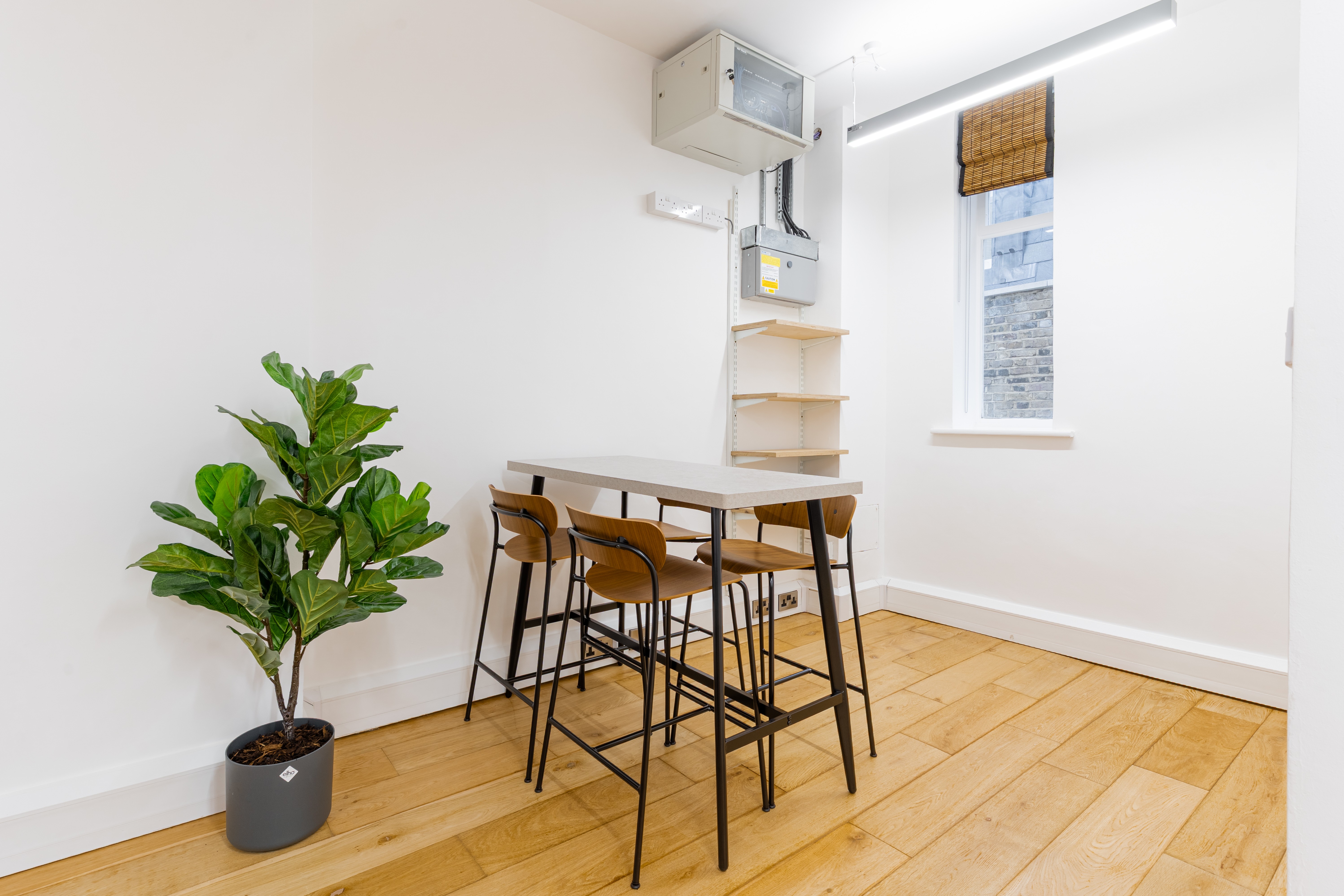 23 Clerkenwell Close
