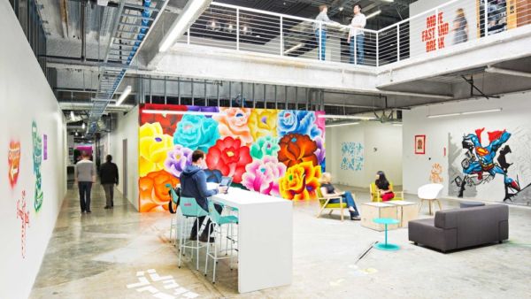 What is the meaning of serviced office?